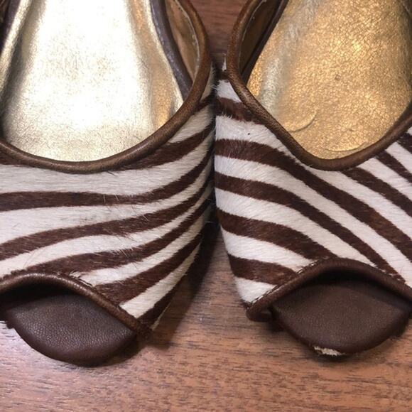 ZigiNY Gillis Zebra Peep Toe Wedge d'Orsay Heels Sz 8.5 - Picture 3 of 7
